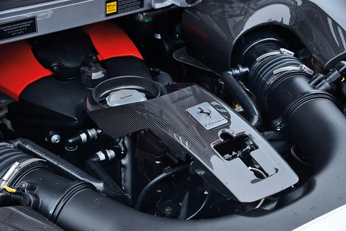 Ferrari F8 – Carbon Fibre Center Engine Cover - Carbon Fibre - TMC Motorsport