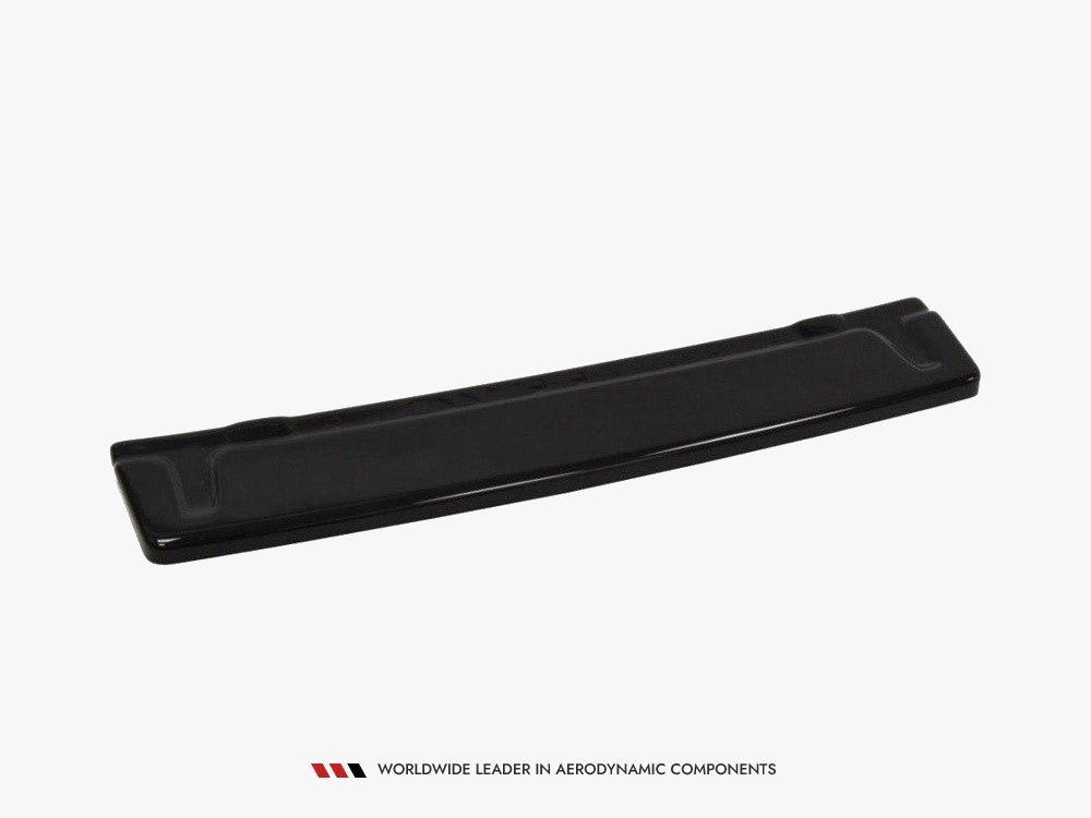 Maxton Design Central Rear Splitter VW Golf R Mk7 - Carbon Look