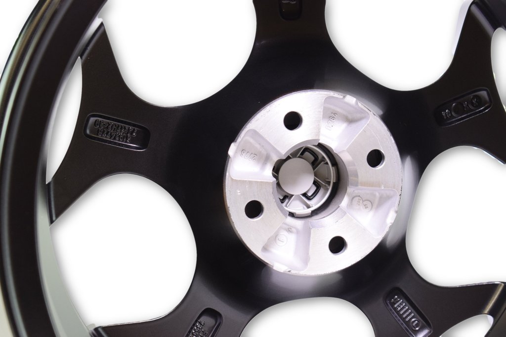 Genuine Abarth 17" Claw Alloy Wheel - Grande Punto & Evo Abarth - TMC Motorsport