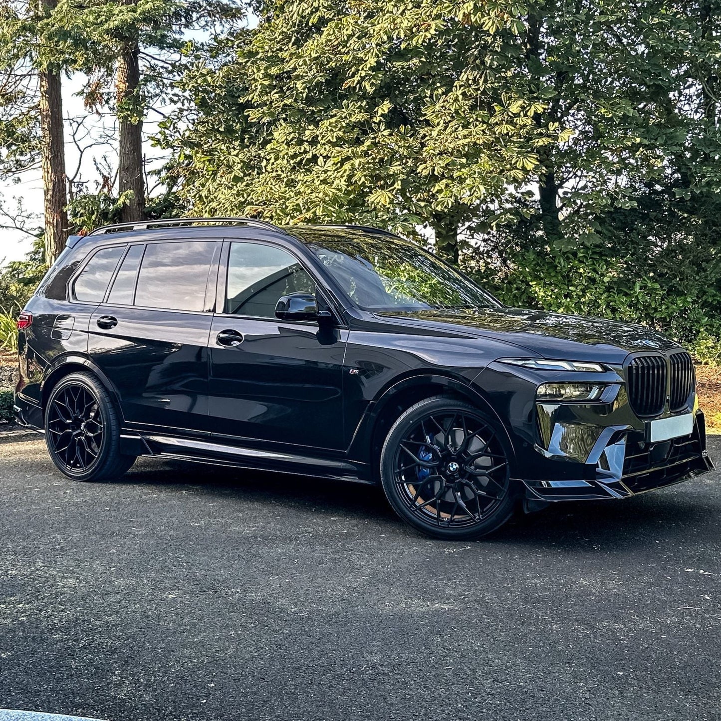 BMW X7 G07 LCI 2023+ Side Skirts In Gloss Black