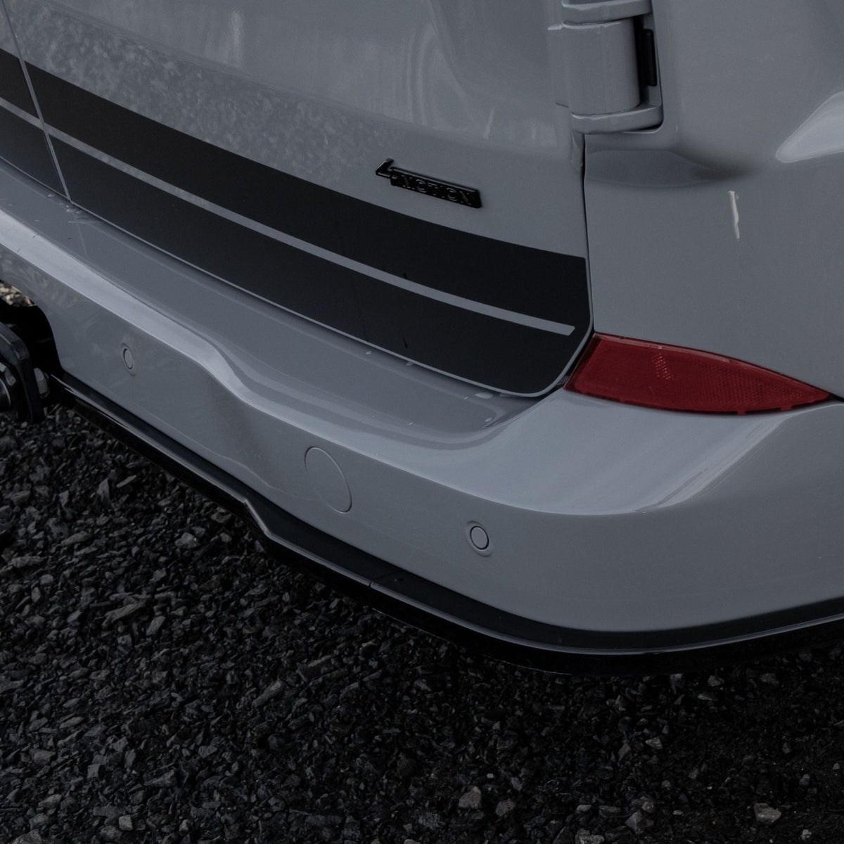 Rear Bumper Splitter In Gloss Black For Volkswagen Transporter T7 2025+