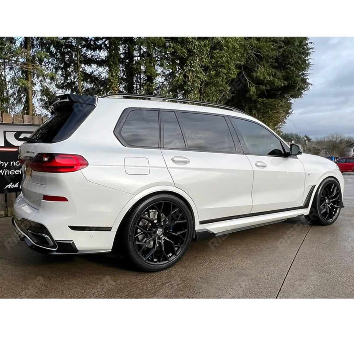 Black Knight Side Skirts In Gloss Black For BMW X7 2018-2023