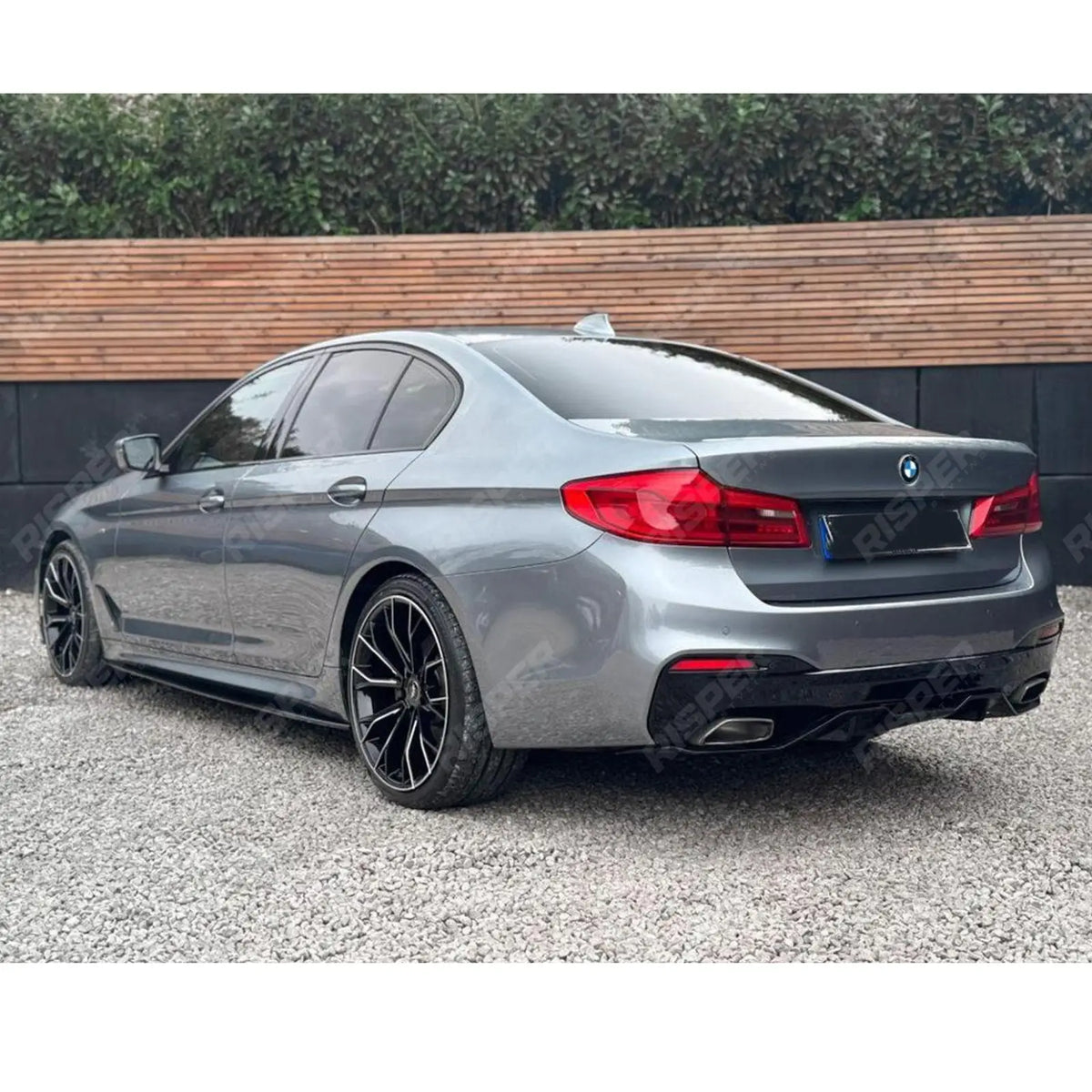 MP Rear Diffuser Dual Exit Gloss Black For BMW 5 Series M Sport G30 G38 2017 - 2024