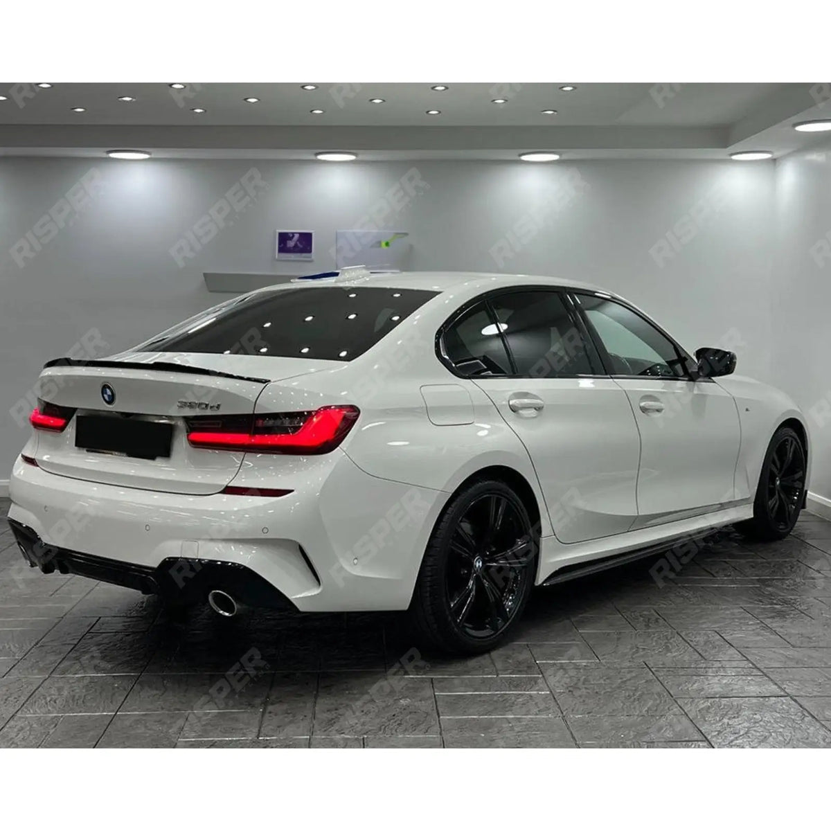 Rear Diffuser Dual Exit Gloss Black For BMW G20 G21 2018-2021 - M Sport