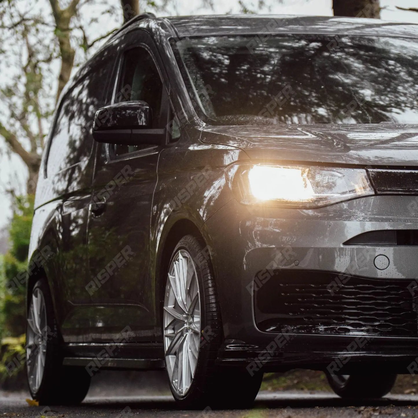 VW Caddy 2021 On SWB Trapezoid Side Bars in Gloss Black
