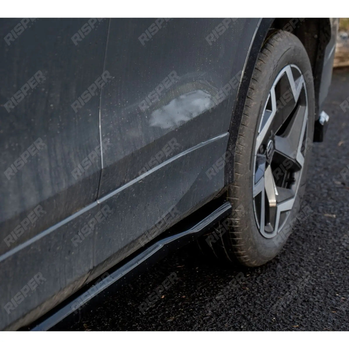 Side Skirts In Gloss Black For VW Tayron MK1 2025 On