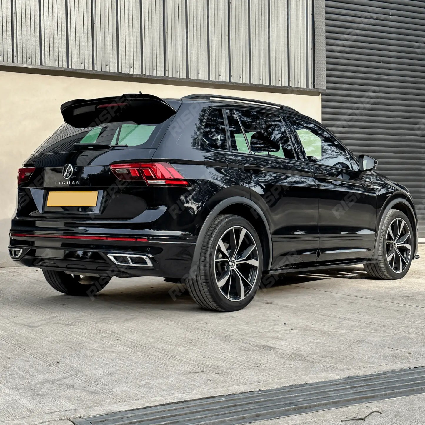 VW Tiguan R/R-Line MK2 Facelift 2020+ Spoiler in Gloss Black