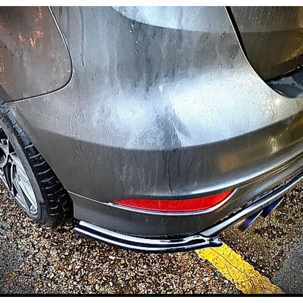 Focus MK3.5 ST-Line Rear Spats - Triple R Composites - TMC Motorsport