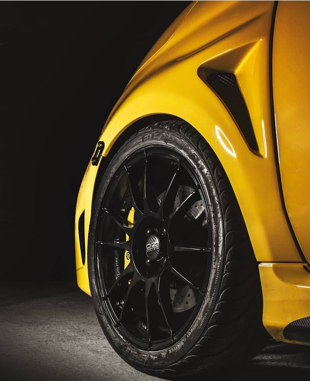 Abarth 500 / 595 / 695 Front Wings - Cadamuro - TMC Motorsport