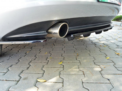 Maxton Design Central Rear Splitter Alfa Romeo 159 (Vertical Bars)
