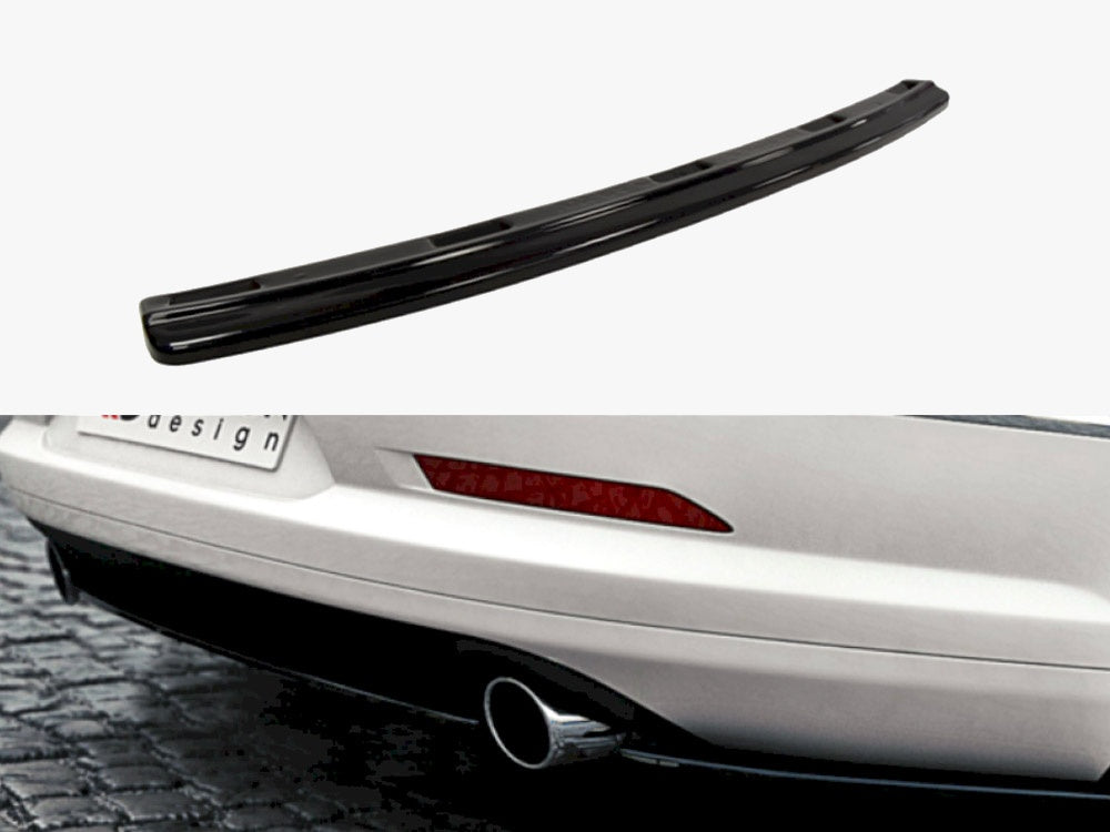 Maxton Design Central Rear Splitter VW Passat CC R36 Rline (Preface) (Without Vertical Bars)