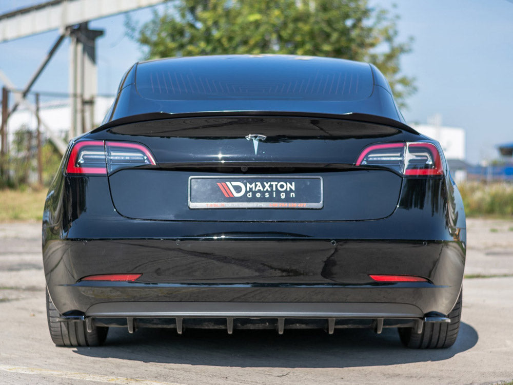 Maxton Design Rear Valance V.1 Tesla Model 3