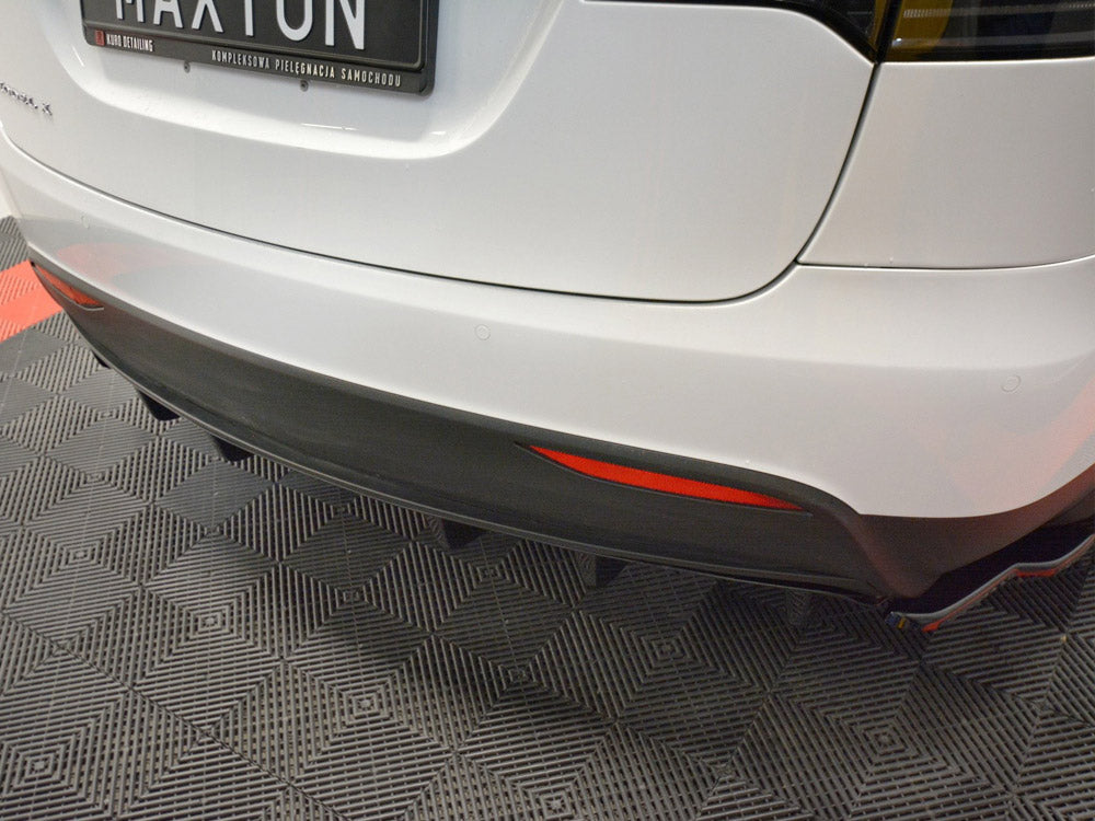 Maxton Design Rear Diffuser Tesla Model X (2015-)