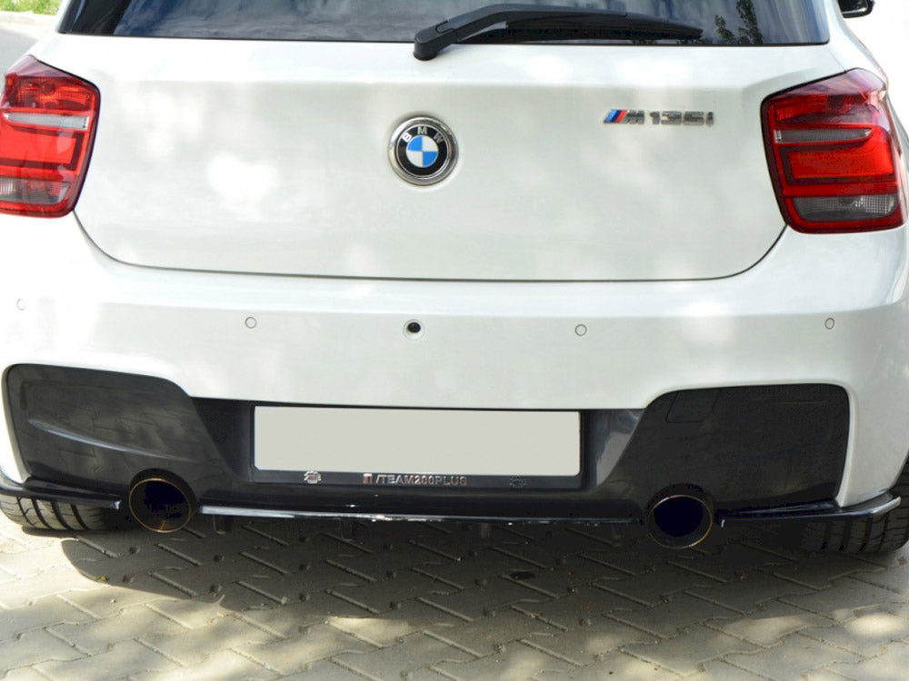 Maxton Design Central Rear Splitter (Vertical Bars) BMW 1 F20 / F21 - Carbon Look