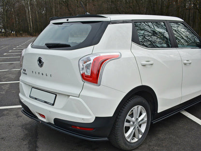 Maxton Design Spoiler CAP Ssangyong Tivoli (2015-2019) - Carbon Look