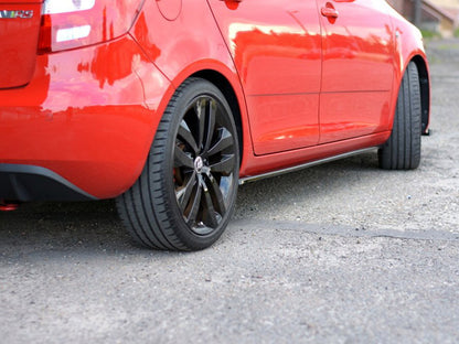 Maxton Design Side Skirts Diffusers Skoda Fabia MK2 RS (2010-2014) - Carbon Look