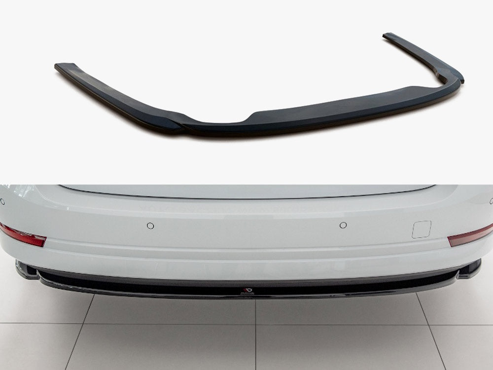 Maxton Design Central Rear Splitter Skoda Octavia Mk4 - Carbon Look