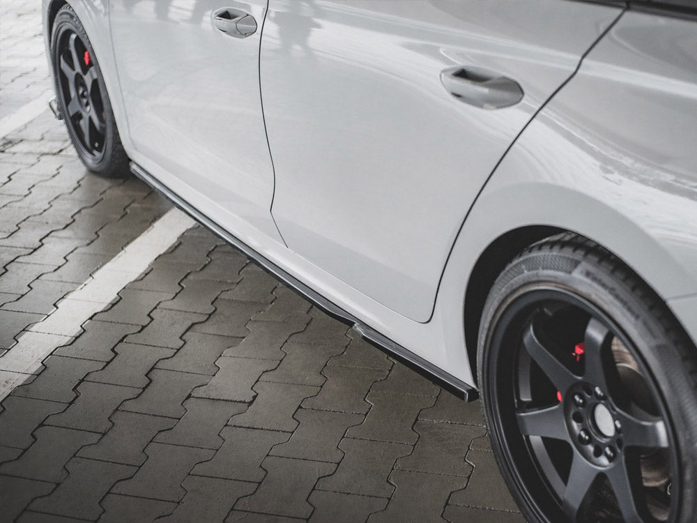 Maxton Design Side Skirts Diffusers V1 Skoda Octavia RS MK4 (2020-) - Carbon Look