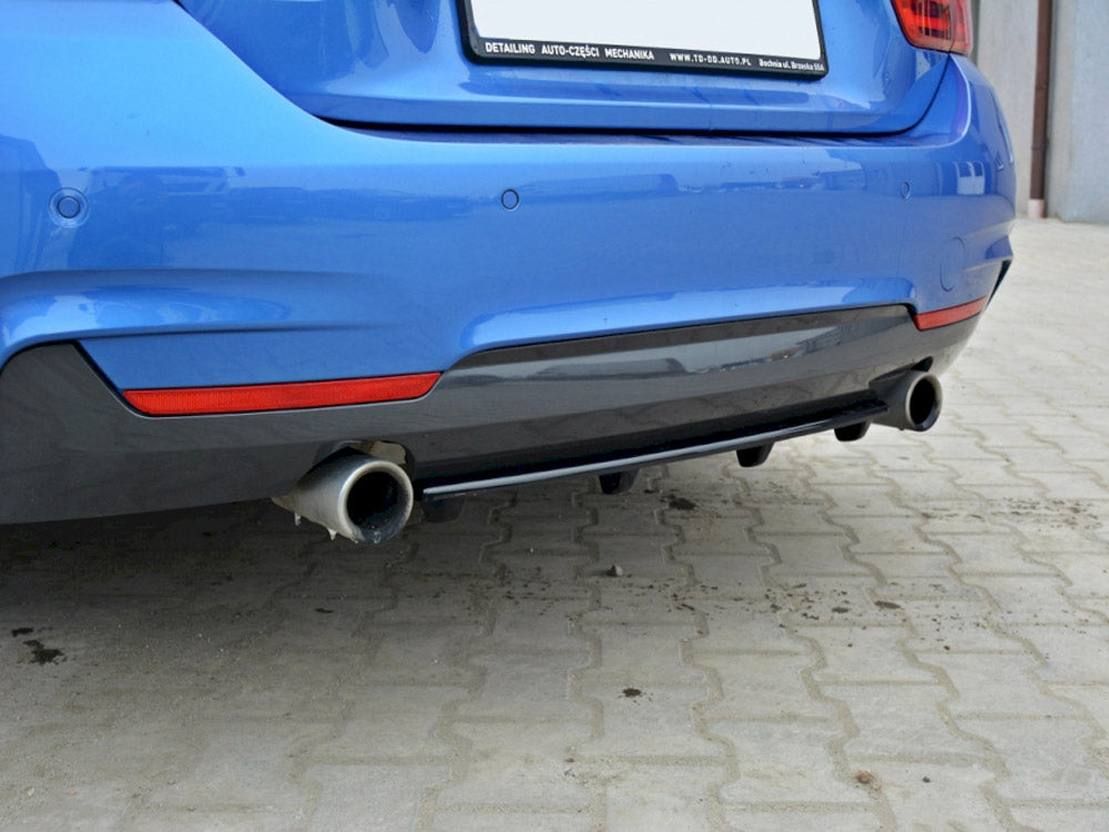 Maxton Design Central Rear Splitter (Vertical Bars) BMW 4 Coupe / Gran Coupe / Cabrio M-Pack F32 / F36 / F33 - Carbon Look