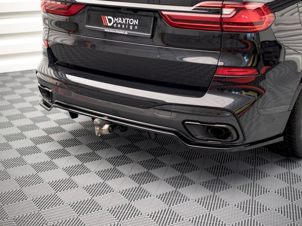 Maxton Design Central Rear Splitter (Vertical Bars) BMW X7 M-Pack G07