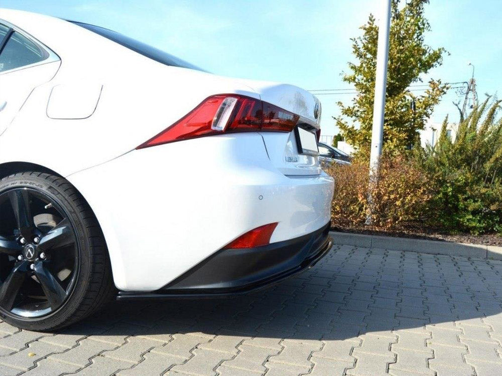 Maxton Design Central Rear Splitter Lexus IS 300H Mk3