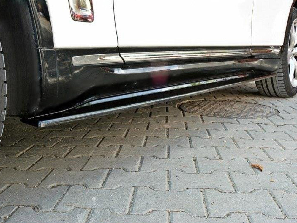 Maxton Design Side Skirts Diffusers Infiniti QX70 - Carbon Look