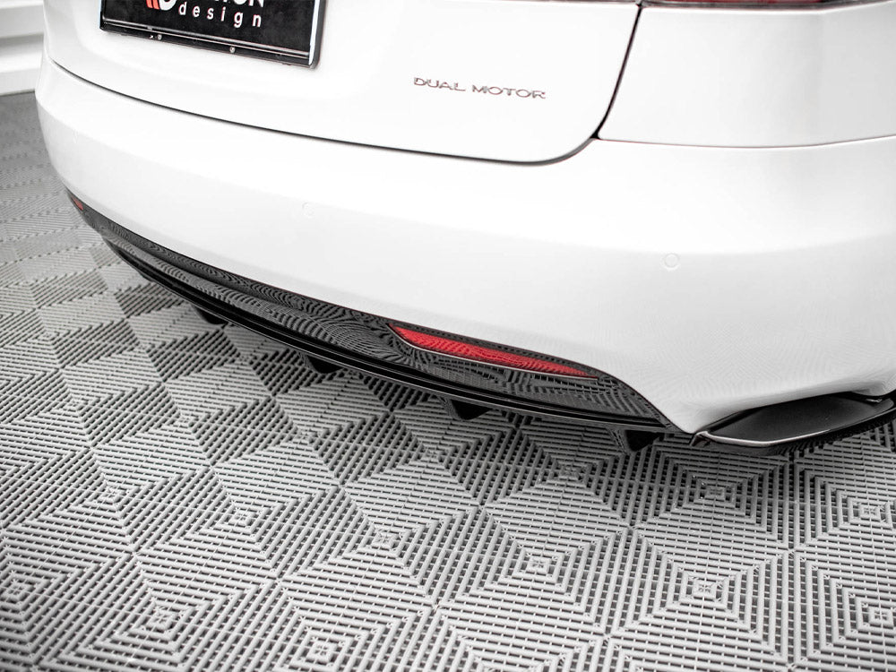 Maxton Design Rear Valance Tesla Model S Facelift