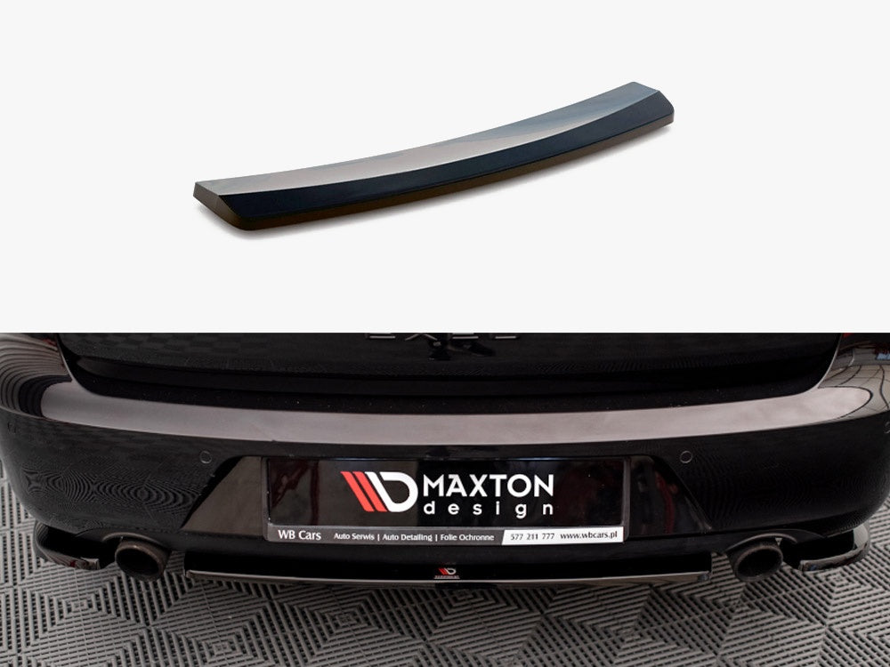 Maxton Design Central Rear Splitter Seat EXEO (2008-2013)