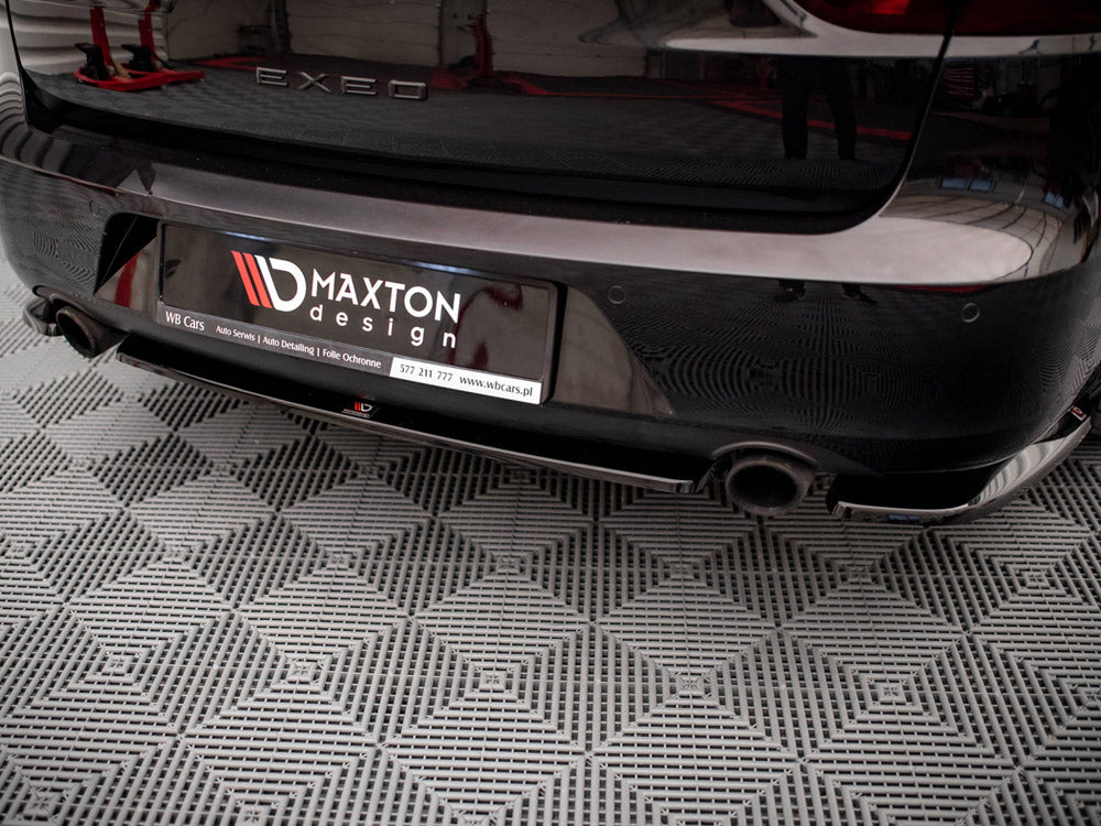 Maxton Design Central Rear Splitter Seat EXEO (2008-2013)