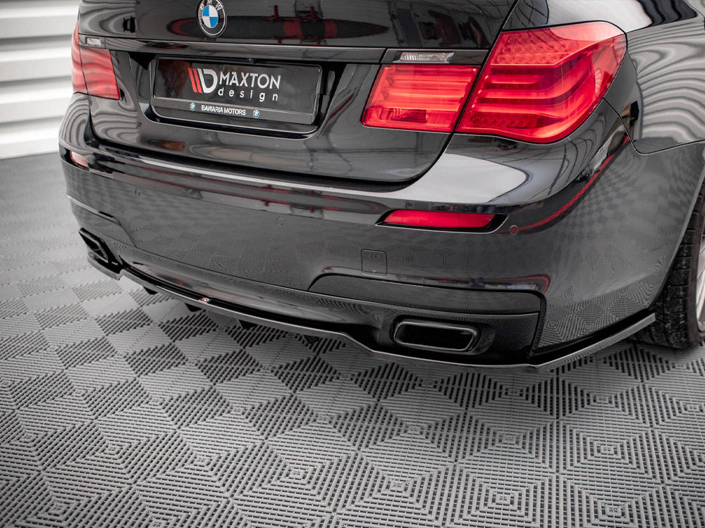 Maxton Design Central Rear Splitter (Vertical Bars) BMW 7 M-Pack F01