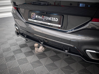 Maxton Design Central Rear Splitter (Vertical Bars) V.3 BMW X6 M-Pack G06