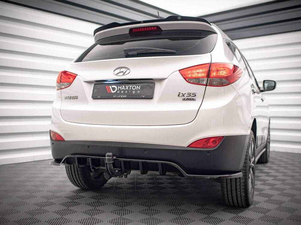 Maxton Design Central Rear Splitter (Vertical Bars) Hyundai IX35 Mk1