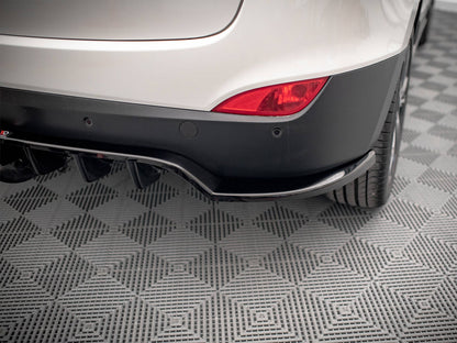 Maxton Design Central Rear Splitter (Vertical Bars) Hyundai IX35 Mk1