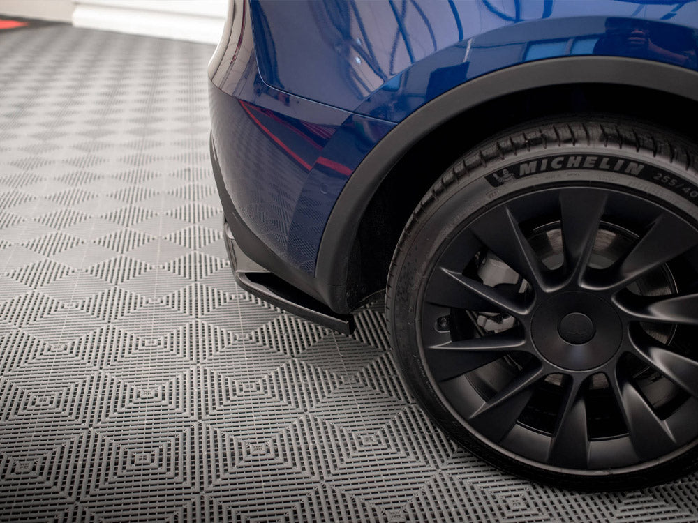 Maxton Design Rear Splitter (Vertical Bars) Tesla Model Y
