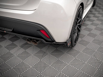 Maxton Design Rear Splitter V.1 + Flaps Toyota Yaris Mk4