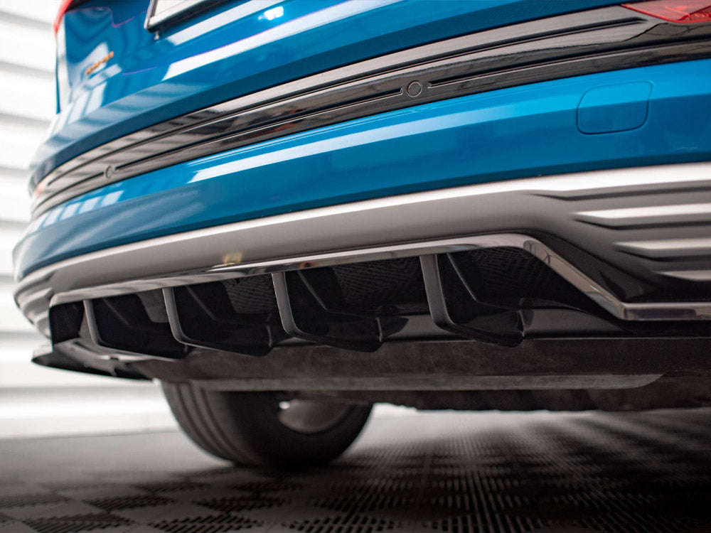 Maxton Design Central Rear Splitter (Vertical Bars) Audi e-Tron