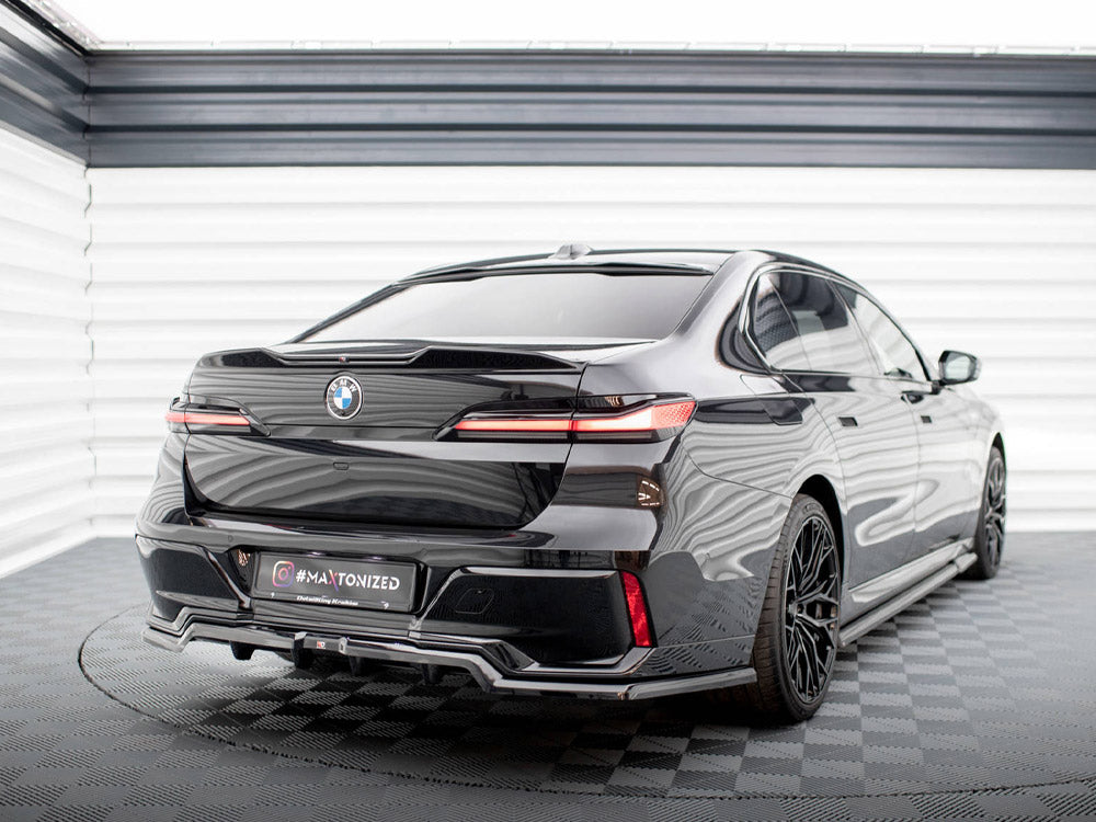 Maxton Design Central Rear Splitter (Vertical Bars) BMW 7 M-Pack G70