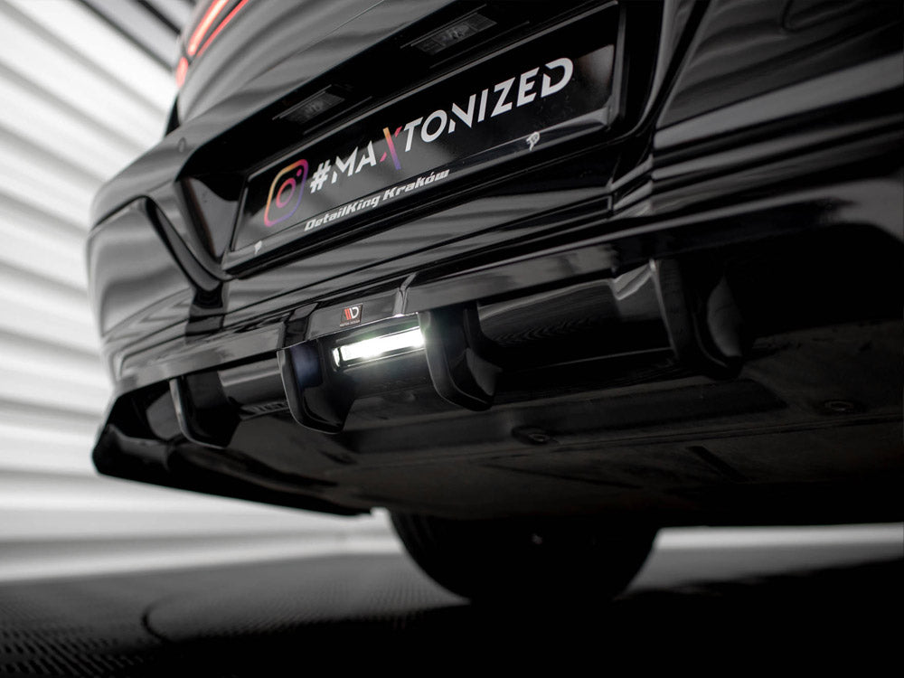 Maxton Design Central Rear Splitter (Vertical Bars) BMW 7 M-Pack G70