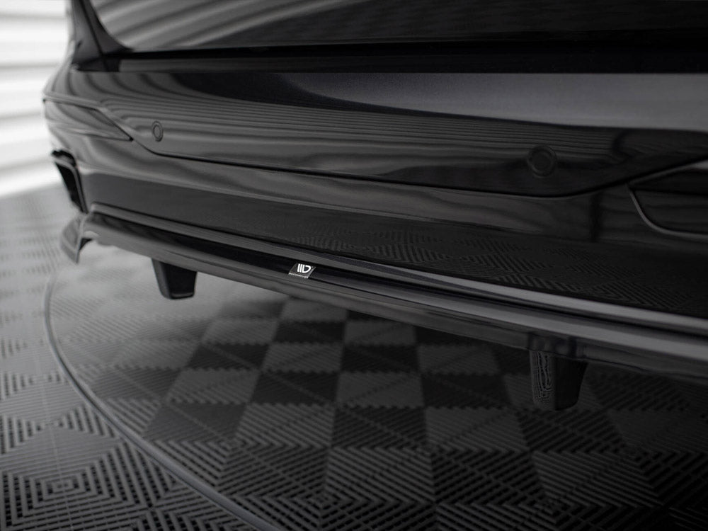 Maxton Design Central Rear Splitter (Vertical Bars) BMW X7 M-Pack G07 Facelift