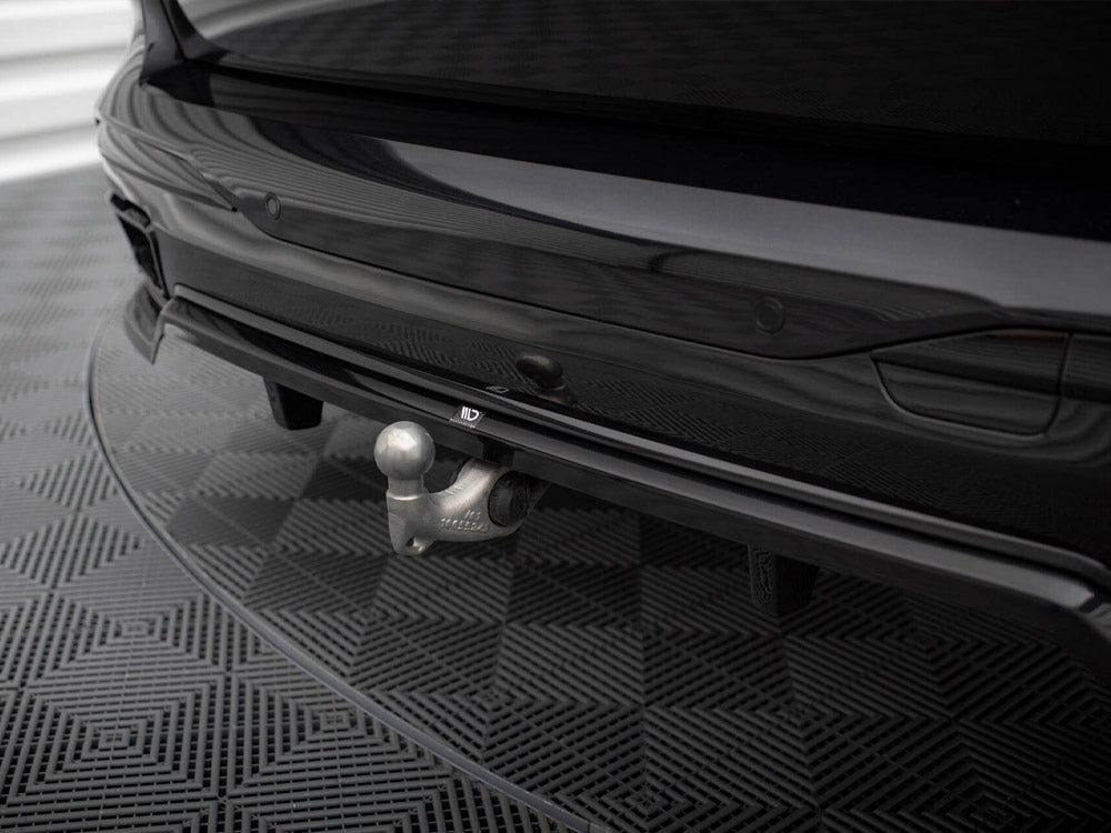 Maxton Design Central Rear Splitter (Vertical Bars) BMW X7 M-Pack G07 Facelift