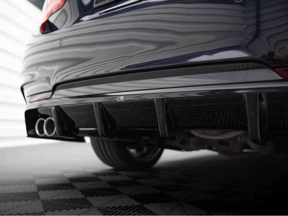 Maxton Design Central Rear Splitter (Vertical Bars) BMW 4 Coupe / Gran Coupe / Cabrio M-Pack F32 / F36 / F33