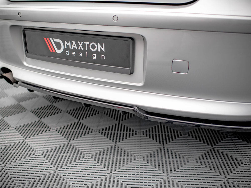 Maxton Design Central Rear Splitter (Vertical Bars) BMW 1 E81 Facelift