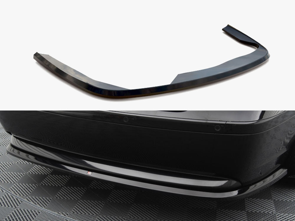 Maxton Design Central Rear Splitter BMW 7 E65