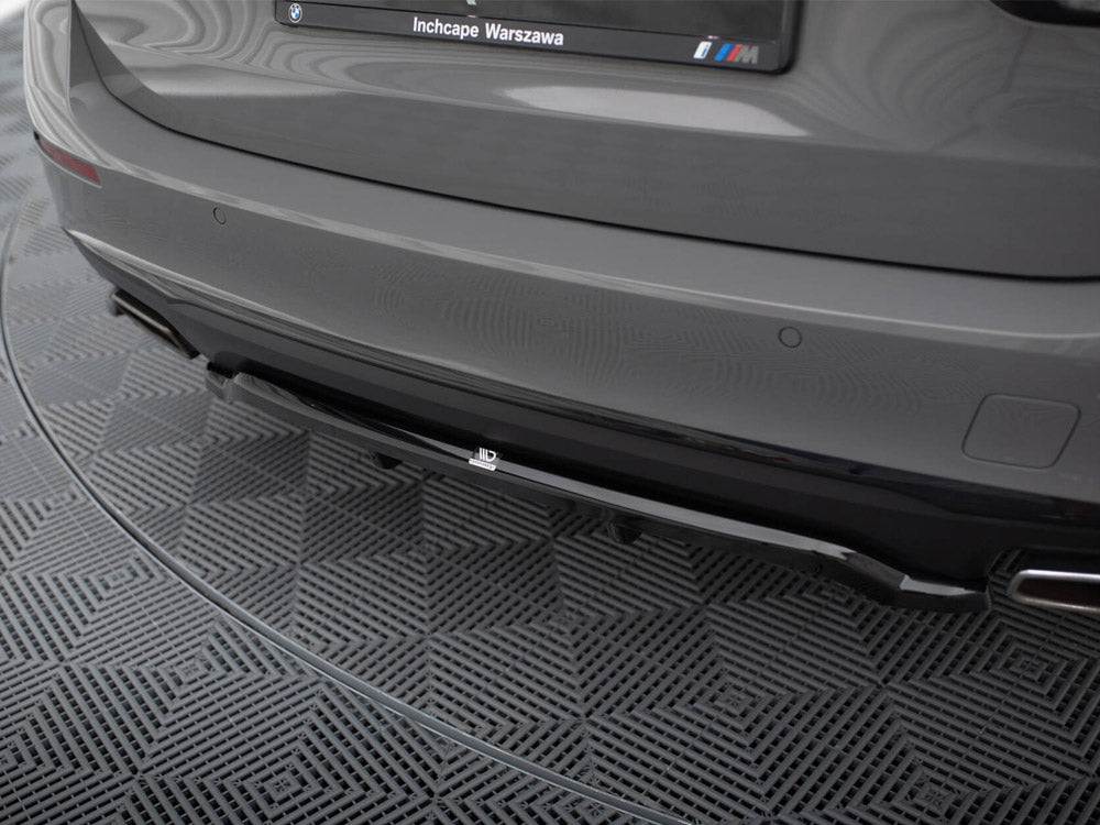 Maxton Design Central Rear Splitter (Vertical Bars) BMW 5 G30 / G31 Facelift