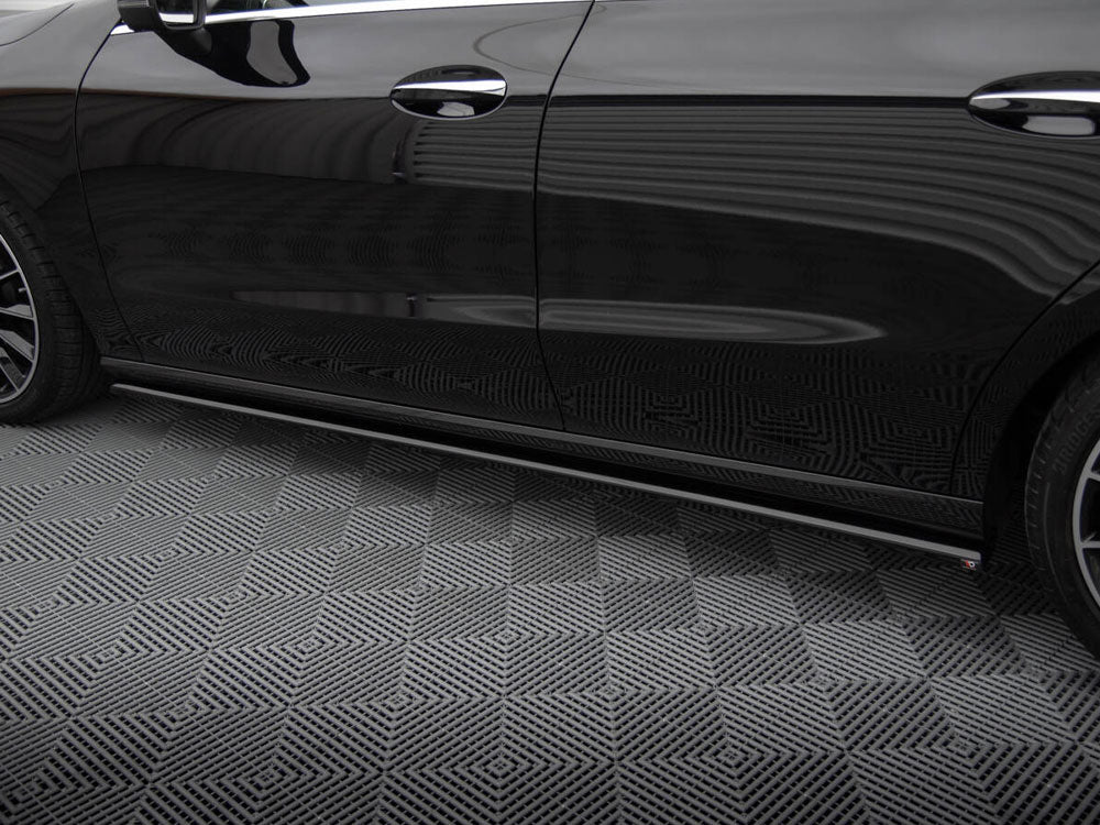 Maxton Design Side Skirts Diffusers Mercedes-Benz CLA C118