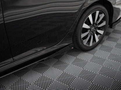 Maxton Design Street PRO Side Skirts Diffusers + Flaps Honda Civic Mk10