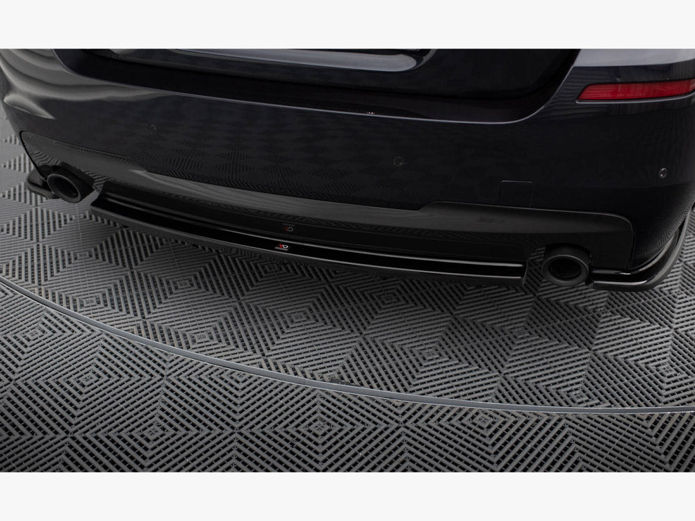 Maxton Design Central Rear Splitter (Vertical Bars) BMW 5 F11 M-Pack