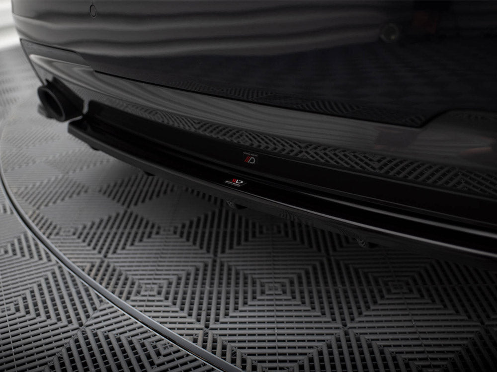 Maxton Design Central Rear Splitter (Vertical Bars) BMW 5 F11 M-Pack