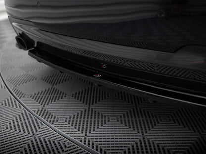 Maxton Design Central Rear Splitter (Vertical Bars) BMW 5 F11 M-Pack