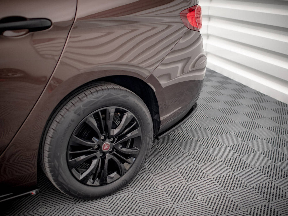 Maxton Design Central Rear Splitter (Vertical Bars) Fiat Tipo S Sedan Mk1